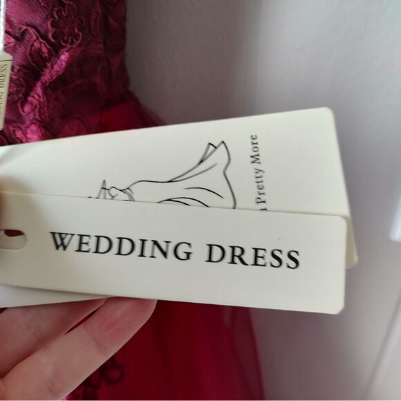 Gown Gallery Red Lace Tulle Dress size 6. *See measurements in photos - Picture 7 of 10